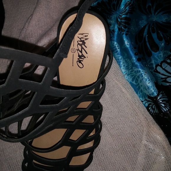 (SOLD) - Picture 2 of 3